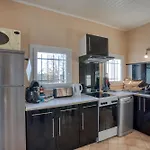 Дом отдыха Maison, Piscine, Calme, Grand Jardin,