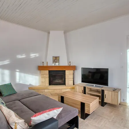 Maison, Piscine, Calme, Grand Jardin, Semesterbostad *