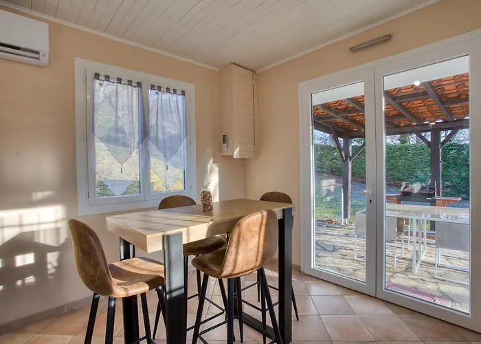 Maison, Piscine, Calme, Grand Jardin, 度假居