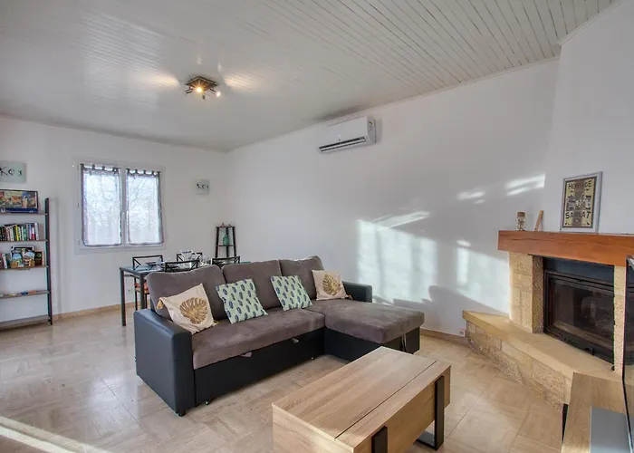 Maison, Piscine, Calme, Grand Jardin,