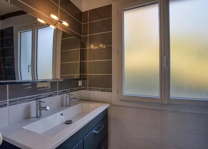 度假居 Maison, Piscine, Calme, Grand Jardin,